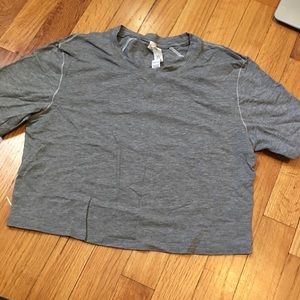 Lululemon cropped shirt